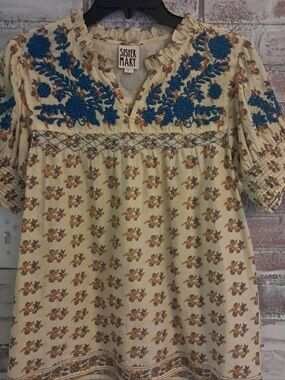 SISTER MARY EMBROIDERED BLOUSE SIZE SMALL
